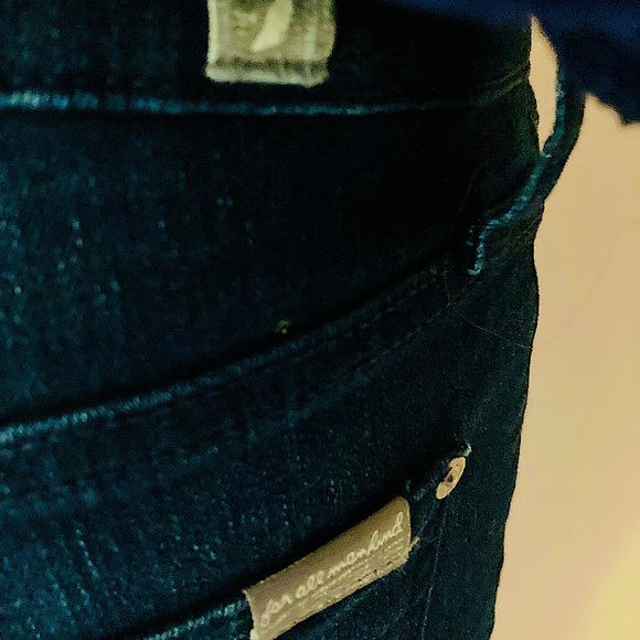🍄 7 for all Mankind cropped Gwenevere dark indigo jeans 🌻 - Picture 5 of 7